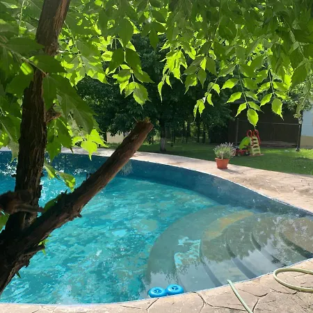 Villa Casa De Pe Lac Fedelesoiu , *