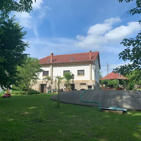Casa De Pe Lac Fedelesoiu , Ramnicu Valcea