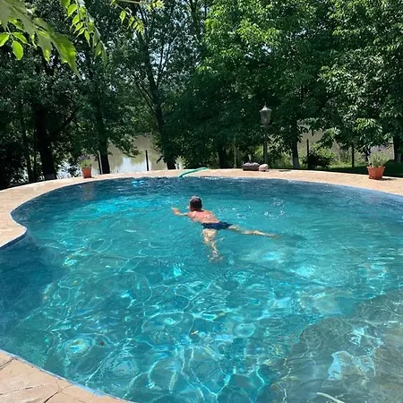 Casa De Pe Lac Fedelesoiu , Villa Ramnicu Valcea