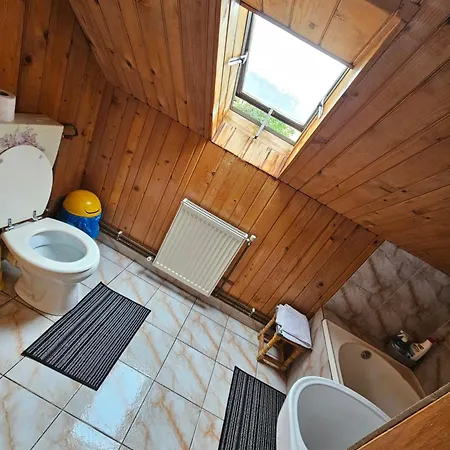 Casa De Pe Lac Fedelesoiu , *